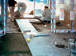 エントランス風除室新設及びバリアフリー工事の画像
